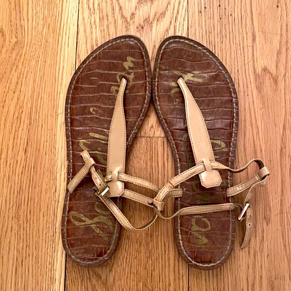Sam Edelman Gigi Patent Thong Sandals - Almond - Picture 4 of 7